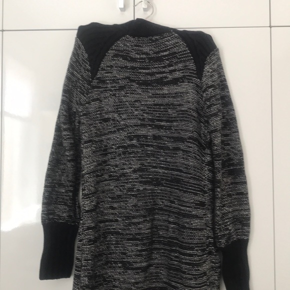 Long cardigan sweater - Picture 4 of 4